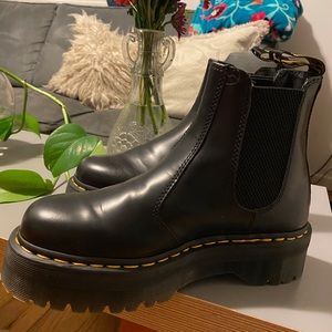 Platform Doc marten Chelsea boots